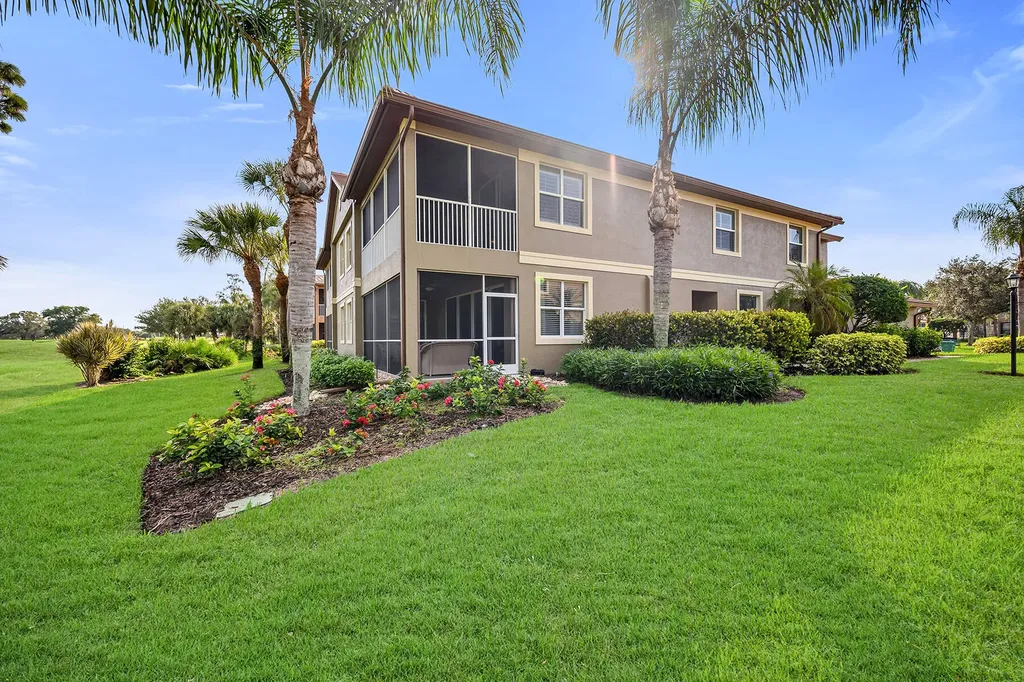 6689 Alden Woods Circle Naples FL 34113