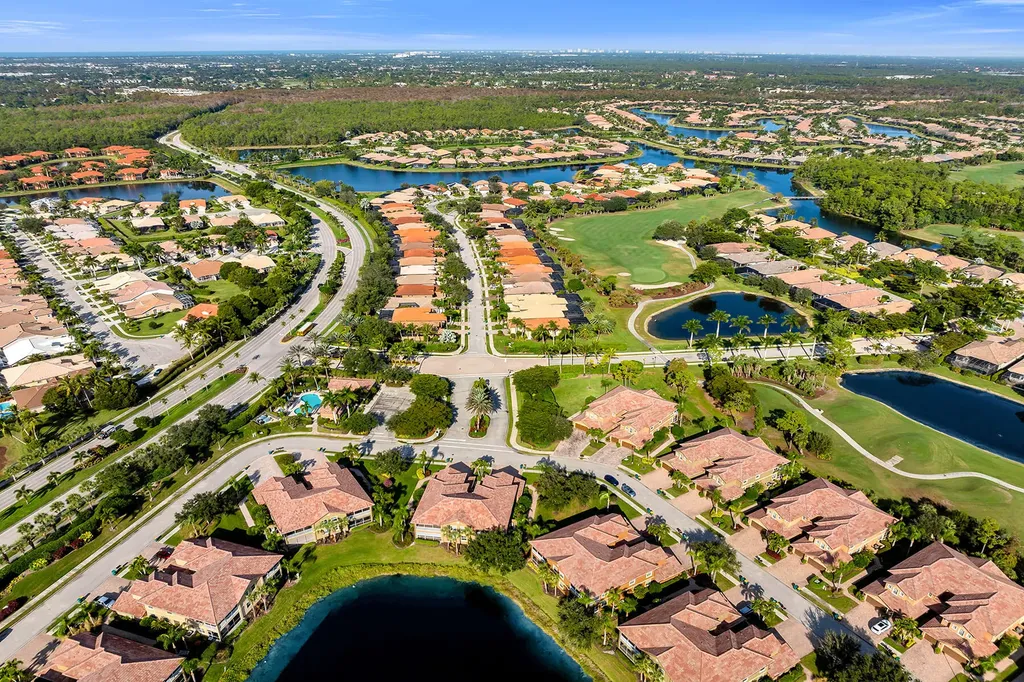 6689 Alden Woods Circle Naples FL 34113