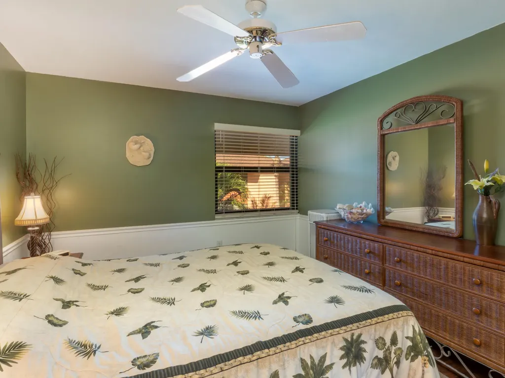 1532 Mainsail Drive Naples FL 34114