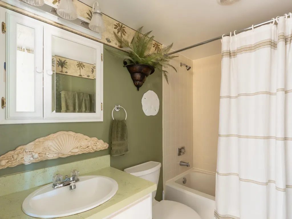 1532 Mainsail Drive Naples FL 34114