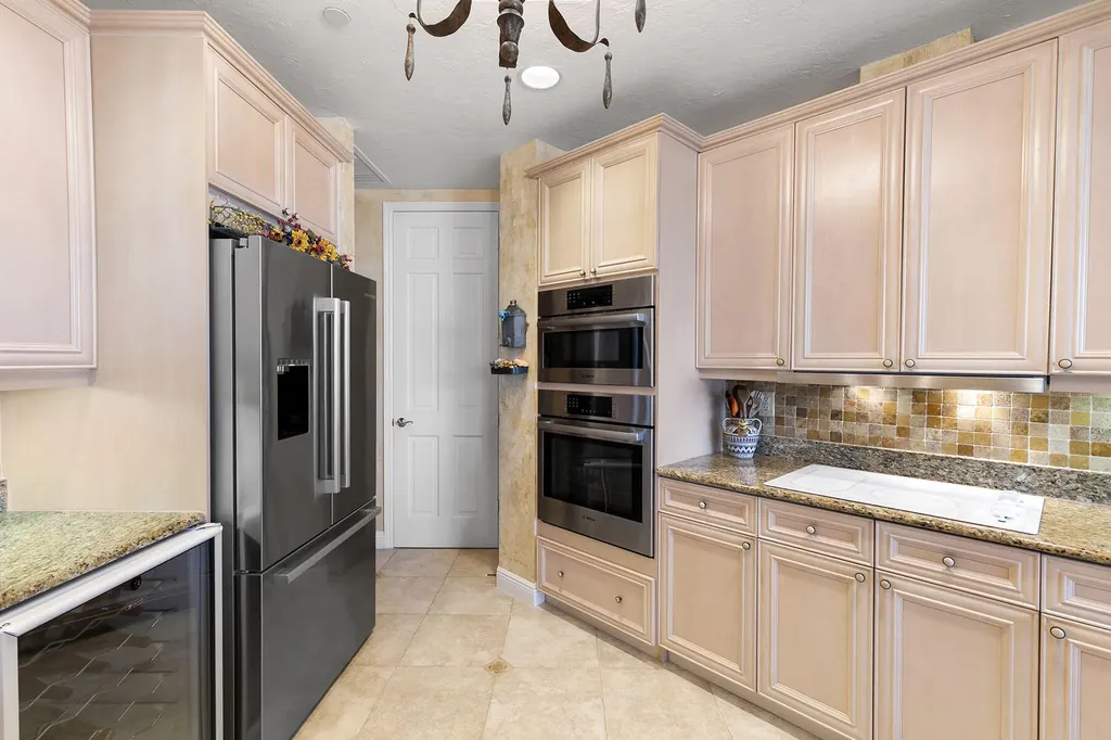 1079 Bald Eagle Drive Marco Island FL 34145