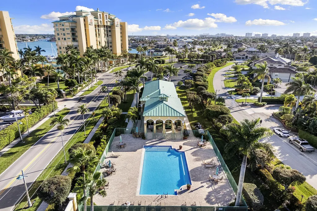 1079 Bald Eagle Drive Marco Island FL 34145