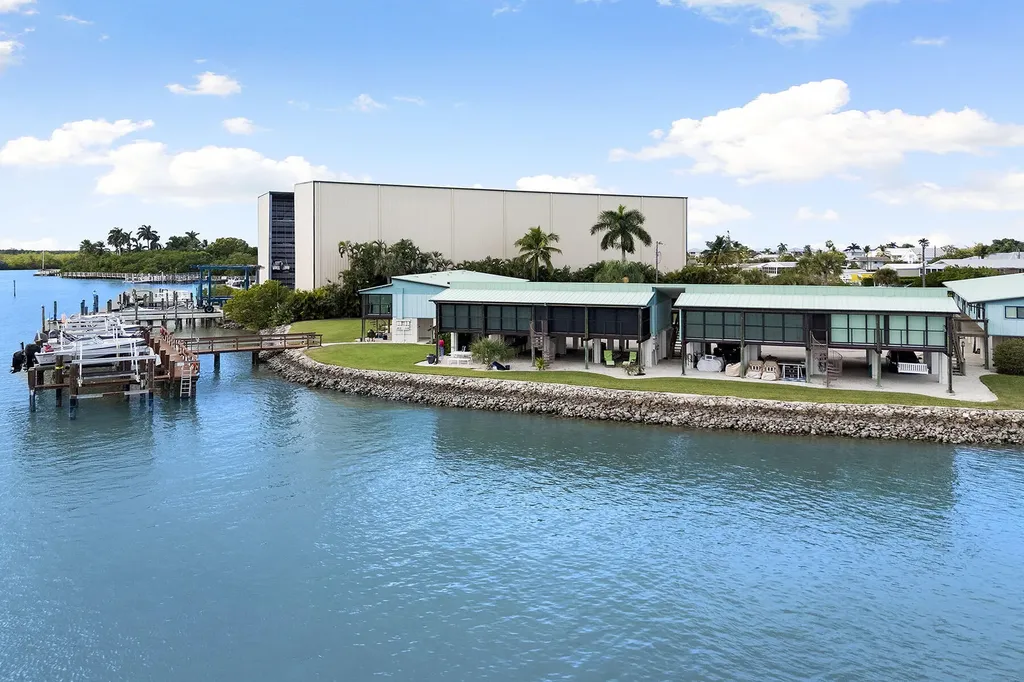 611 Palm Avenue Goodland FL 34140