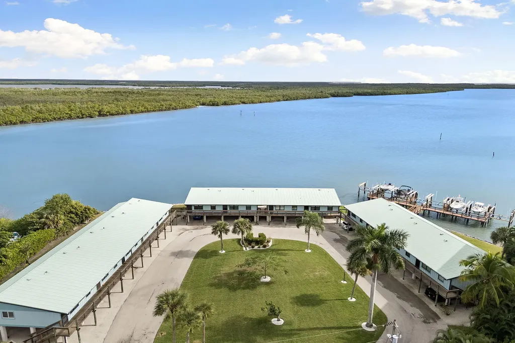 611 Palm Avenue Goodland FL 34140