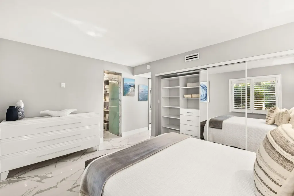 980 7th Avenue S Naples FL 34102