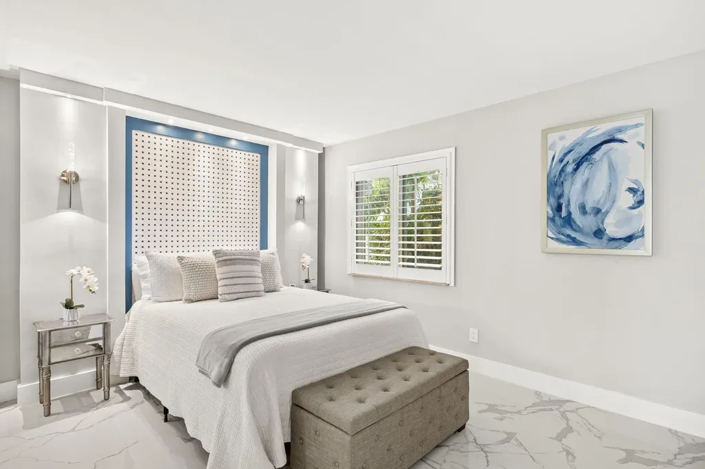 980 7th Avenue S Naples FL 34102