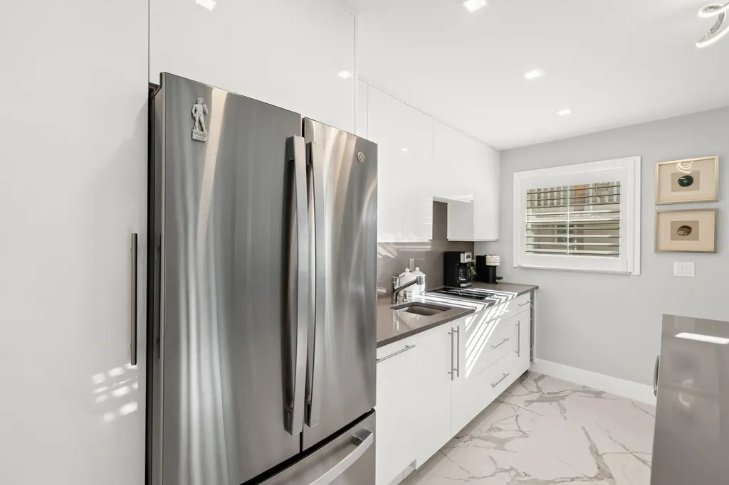 980 7th Avenue S Naples FL 34102