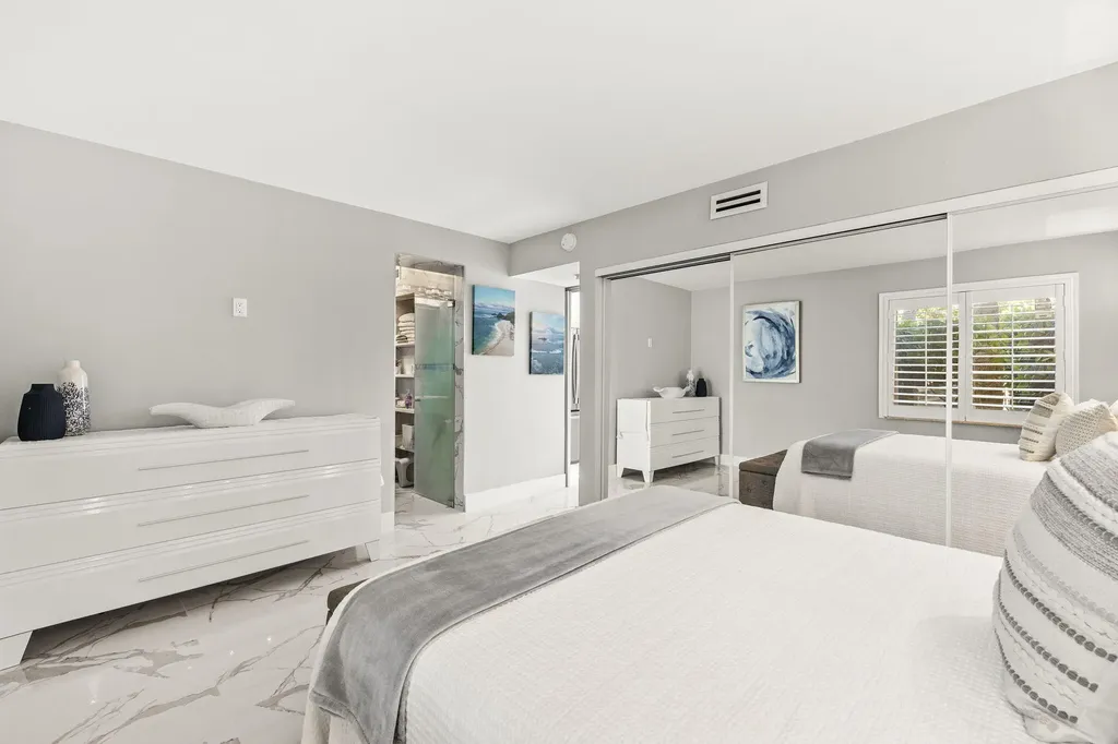 980 7th Avenue S Naples FL 34102