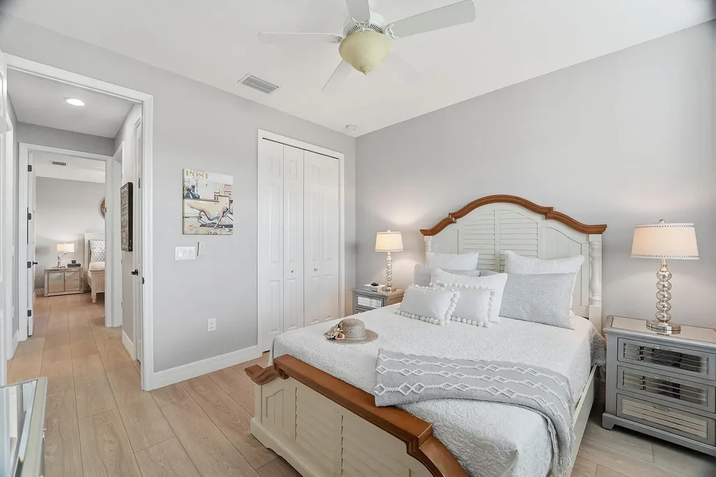 2906 Aviamar Circle Naples FL 34114