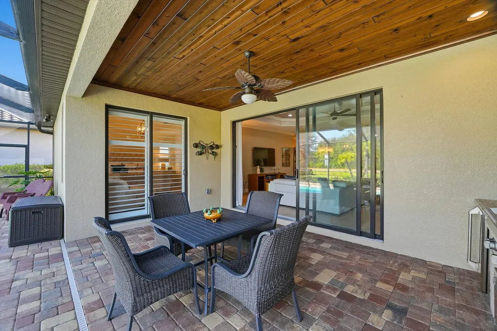 2906 Aviamar Circle Naples FL 34114