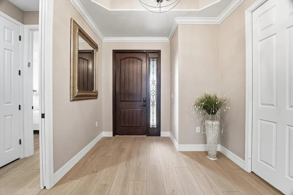 2906 Aviamar Circle Naples FL 34114