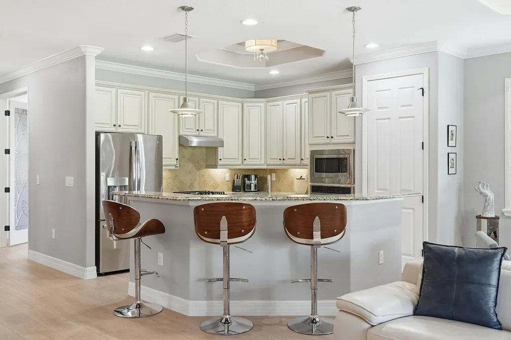 2906 Aviamar Circle Naples FL 34114