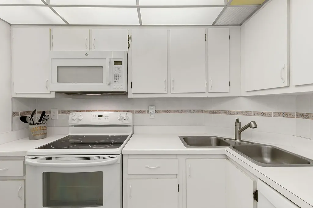 440 Seaview Court Marco Island FL 34145