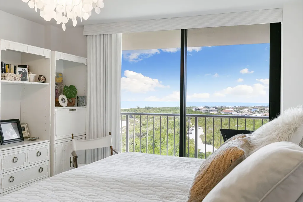 440 Seaview Court Marco Island FL 34145