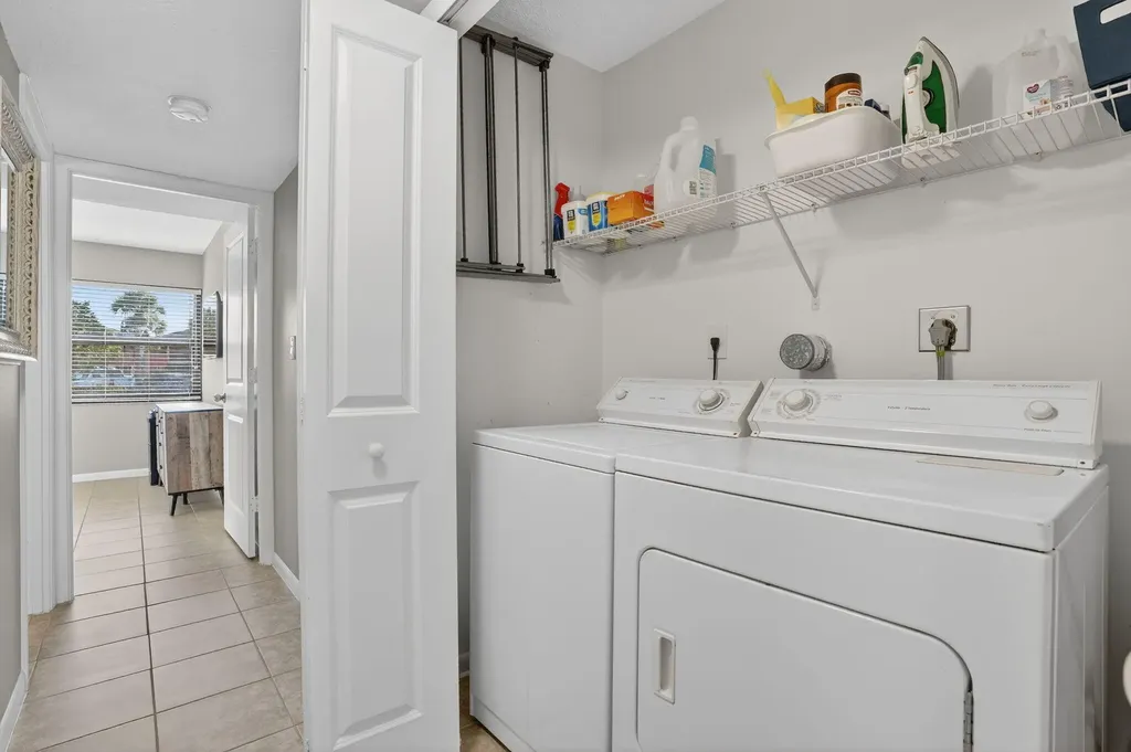 1544 Mainsail Drive Naples FL 34114