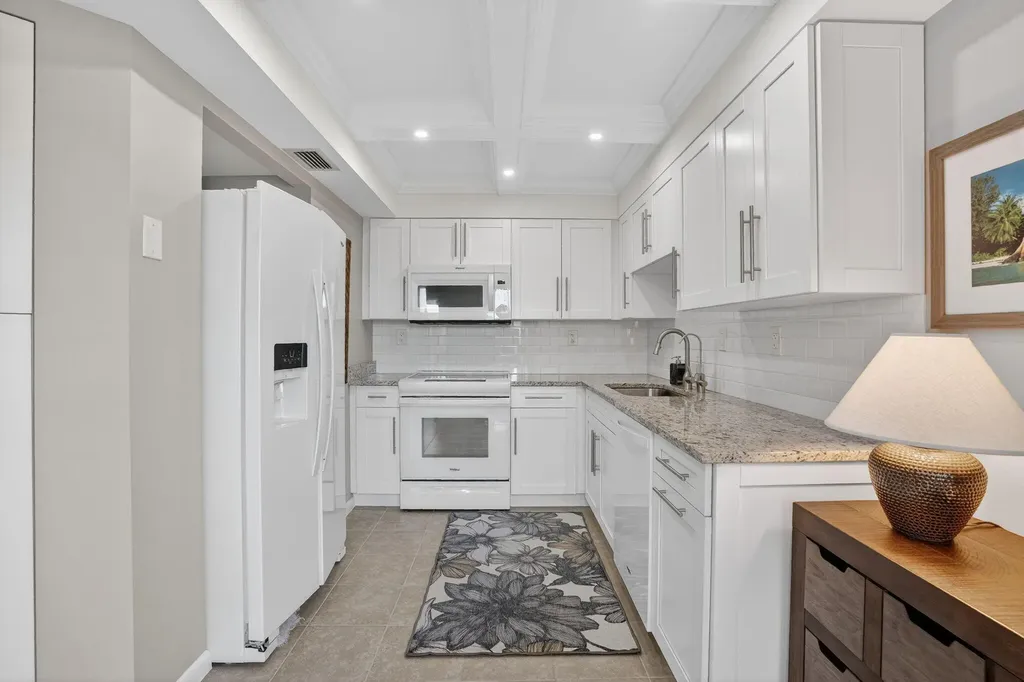 1544 Mainsail Drive Naples FL 34114