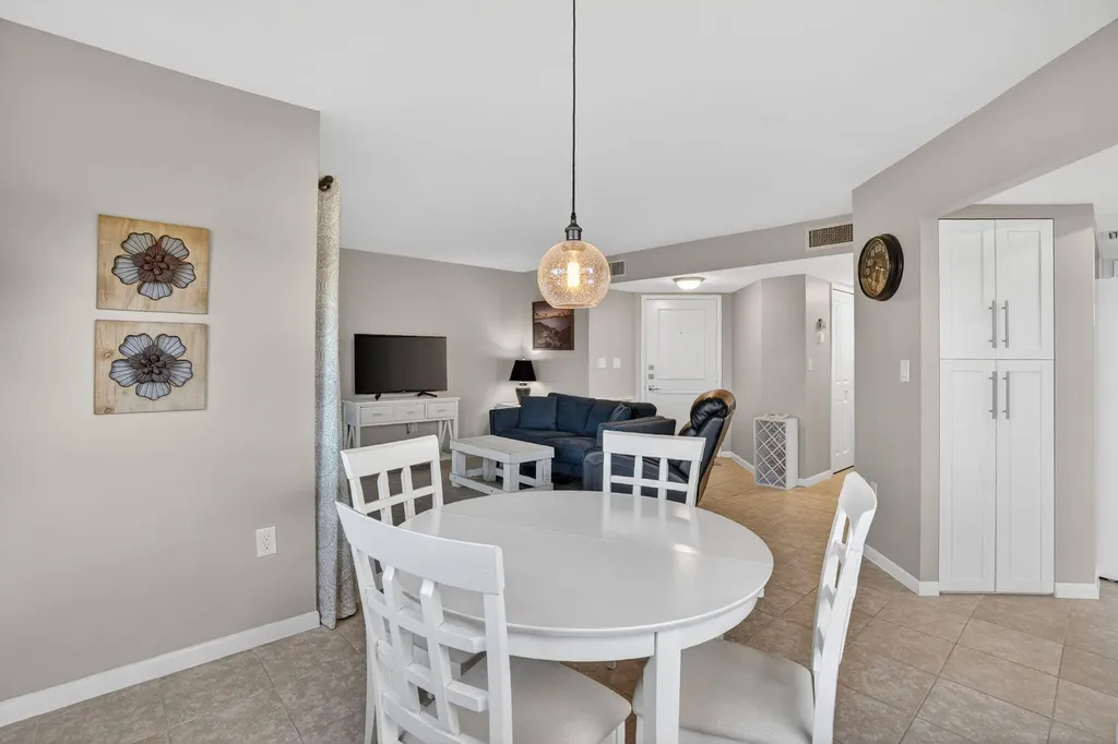 1544 Mainsail Drive Naples FL 34114