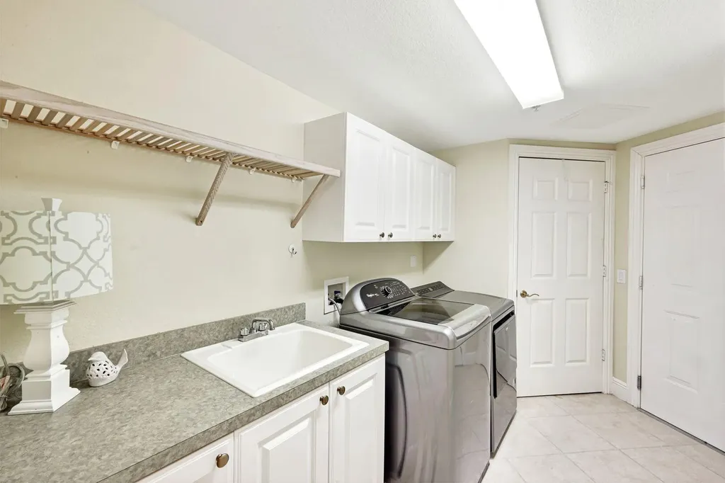 9002 Cascada Way Naples FL 34114