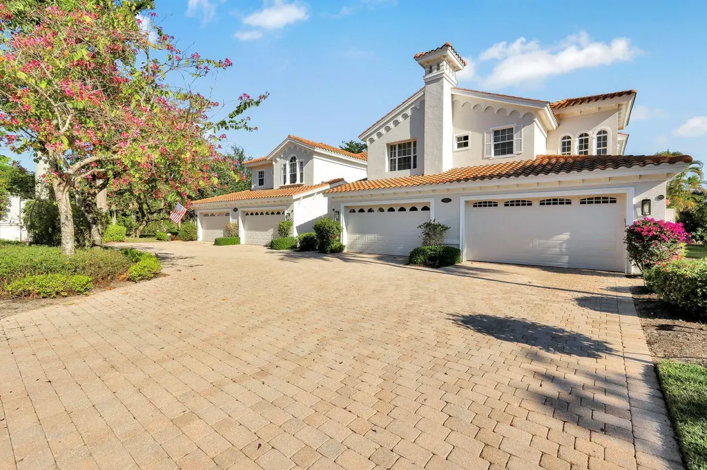 9002 Cascada Way Naples FL 34114