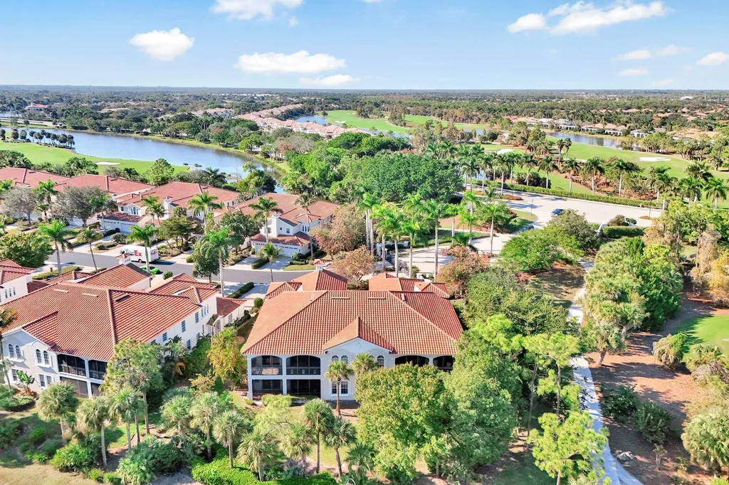 9002 Cascada Way Naples FL 34114