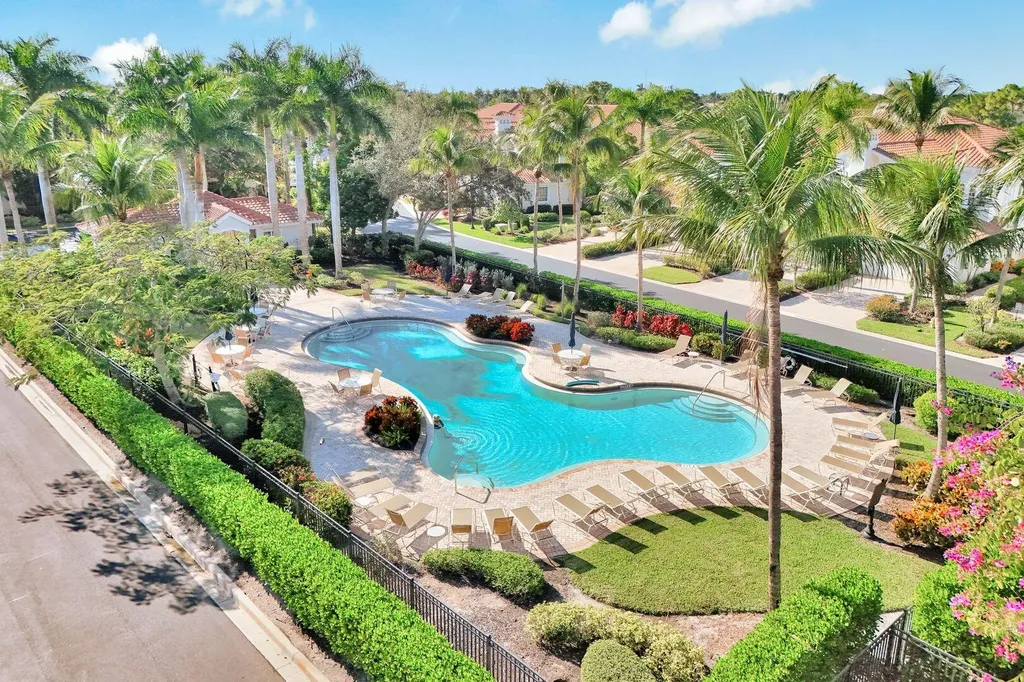 9002 Cascada Way Naples FL 34114