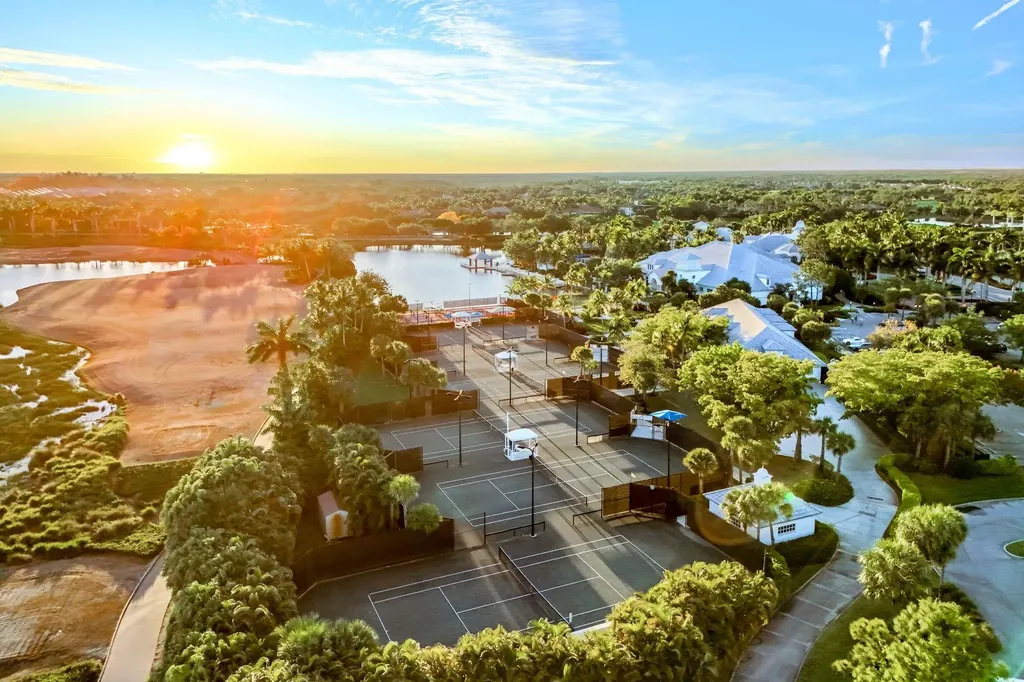 9002 Cascada Way Naples FL 34114