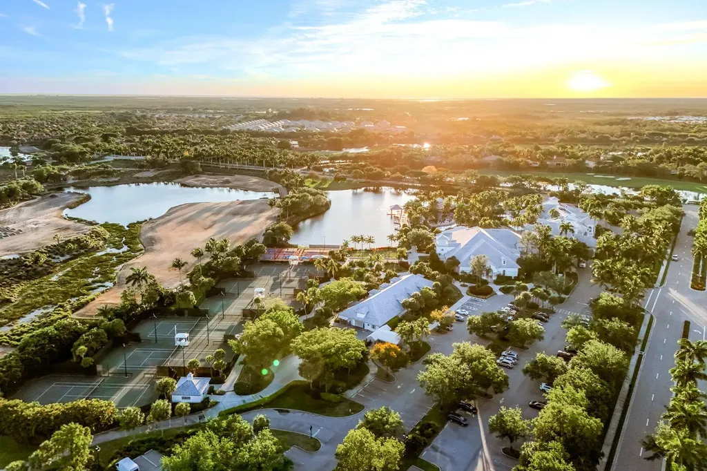 9002 Cascada Way Naples FL 34114