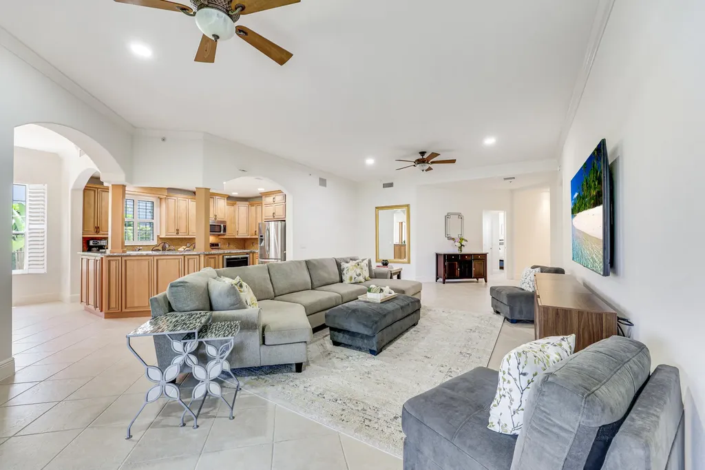 9002 Cascada Way Naples FL 34114