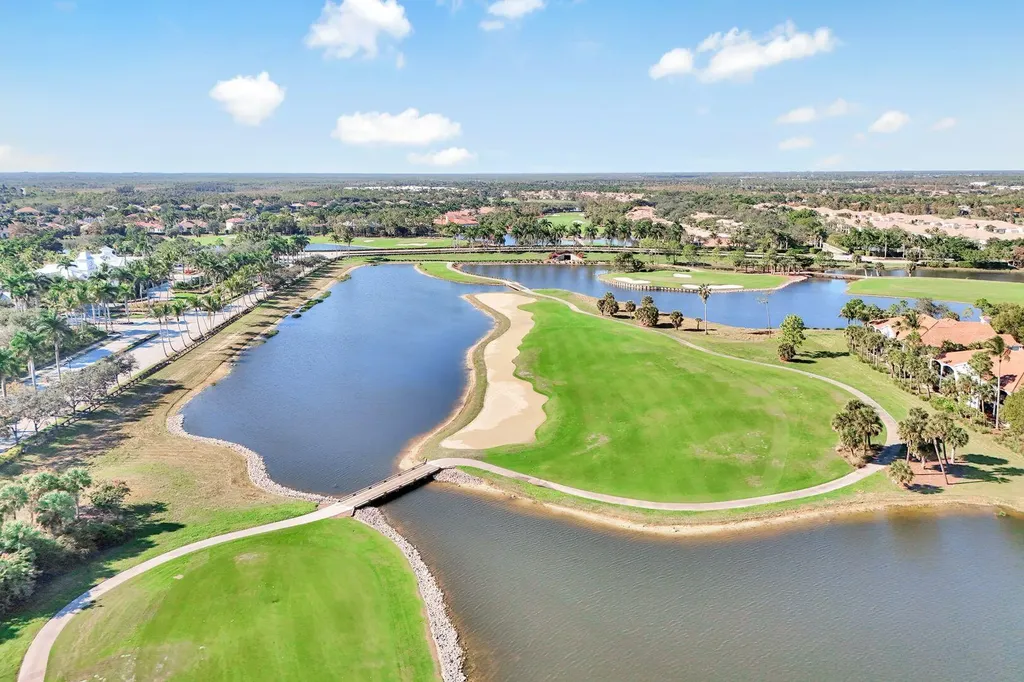 9002 Cascada Way Naples FL 34114