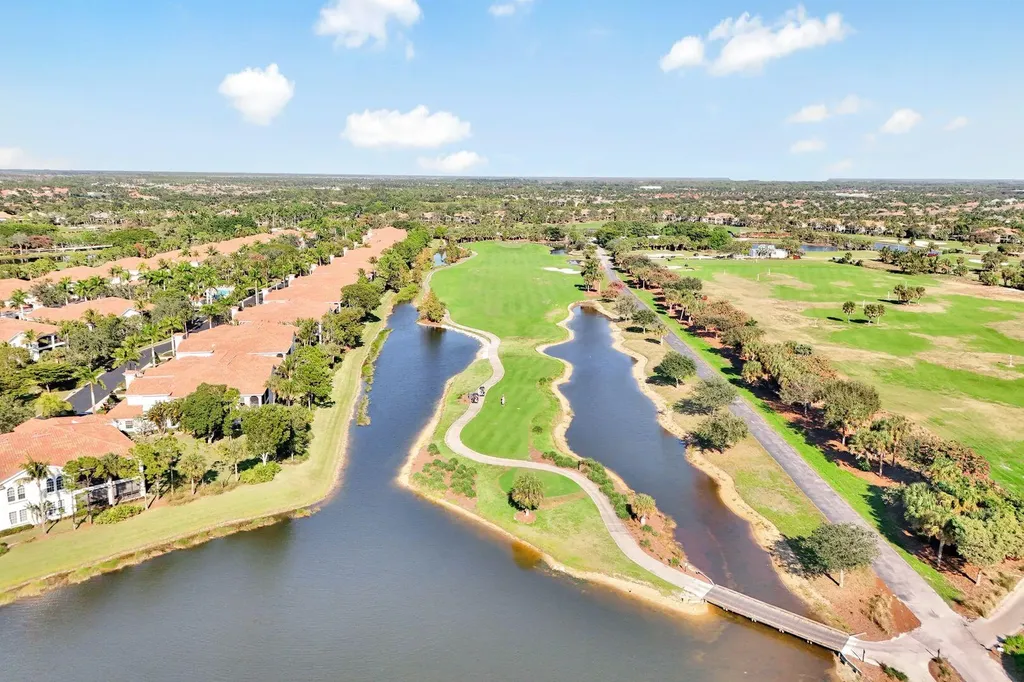 9002 Cascada Way Naples FL 34114