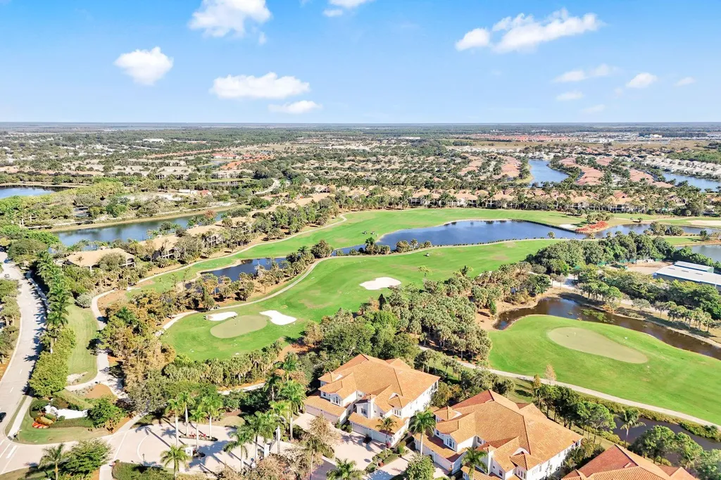 9002 Cascada Way Naples FL 34114