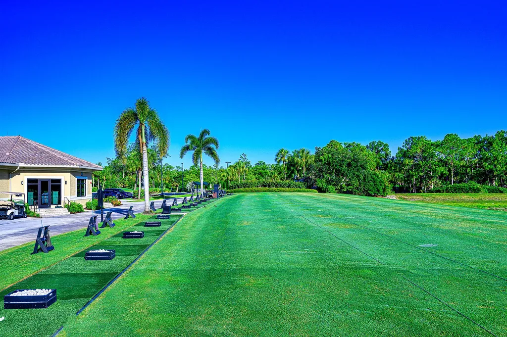 3760 Sawgrass Way Naples FL 34112