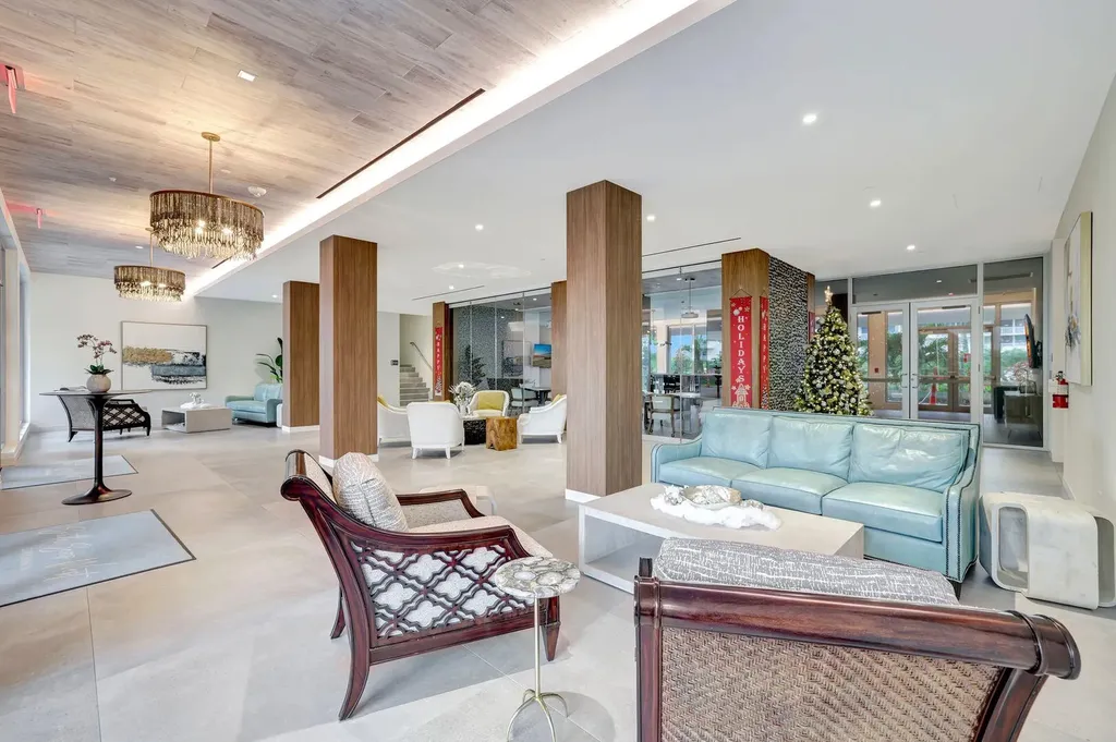 260 Seaview Court Marco Island FL 34145