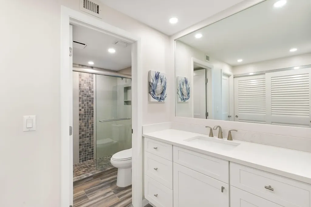 440 Seaview Court Marco Island FL 34145