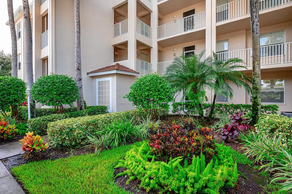 8680 Cedar Hammock Circle Naples FL 34112