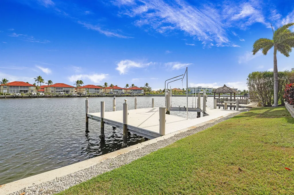 93 S Seas Marco Island FL 34145