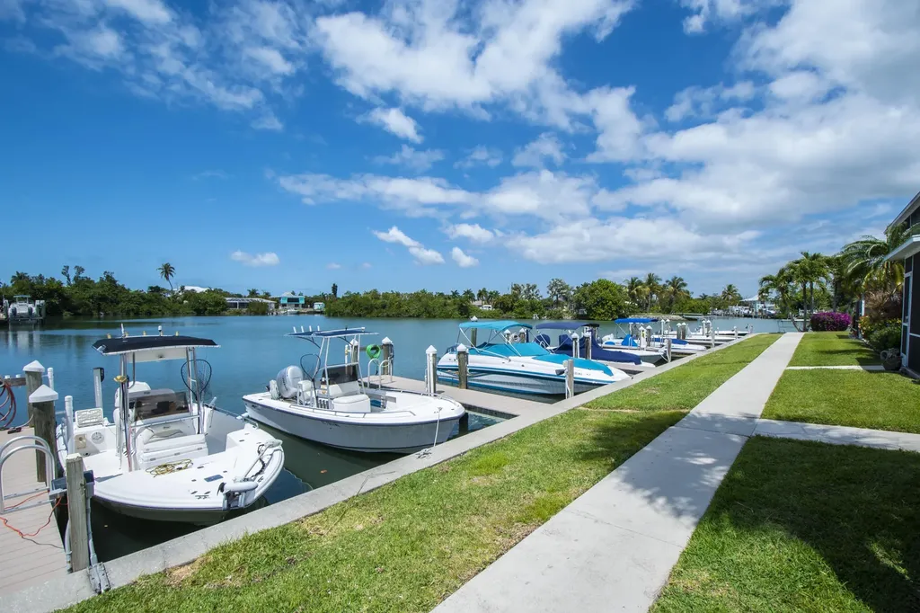 330 Kon Tiki Drive Naples FL 34113