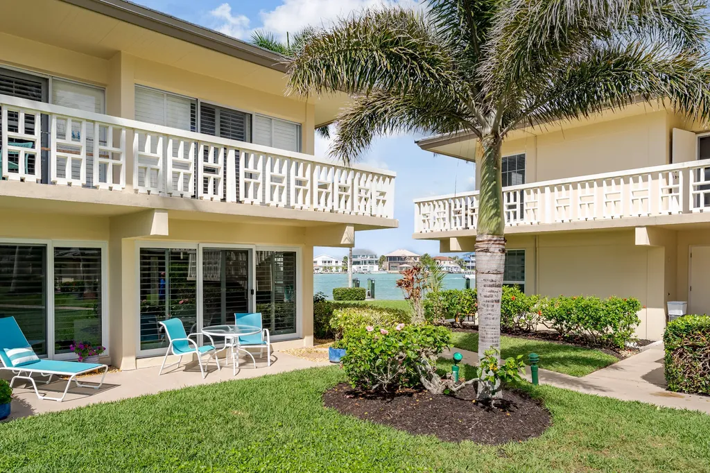 1215 Edington Marco Island FL 34145