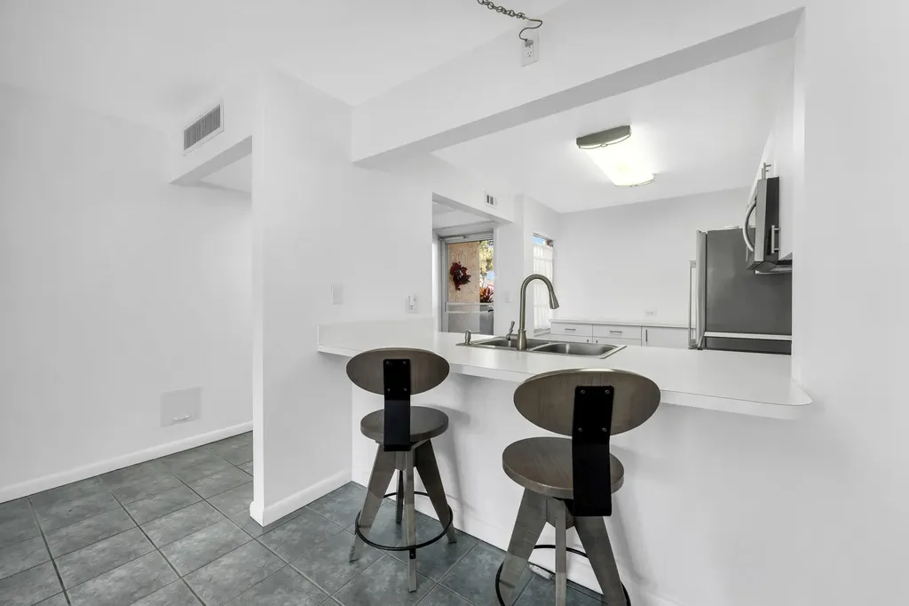 1086 Forest Lakes Drive Naples FL 34105