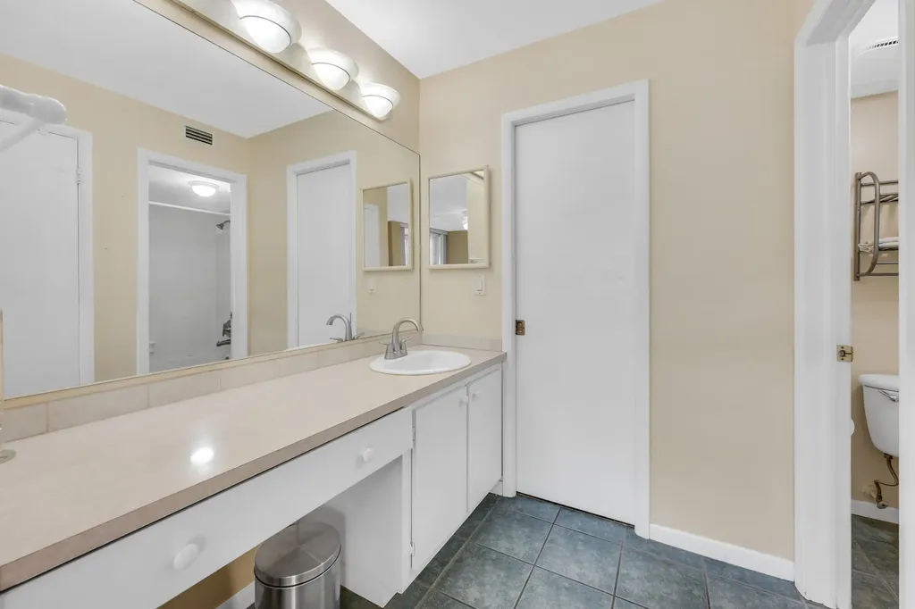 1086 Forest Lakes Drive Naples FL 34105