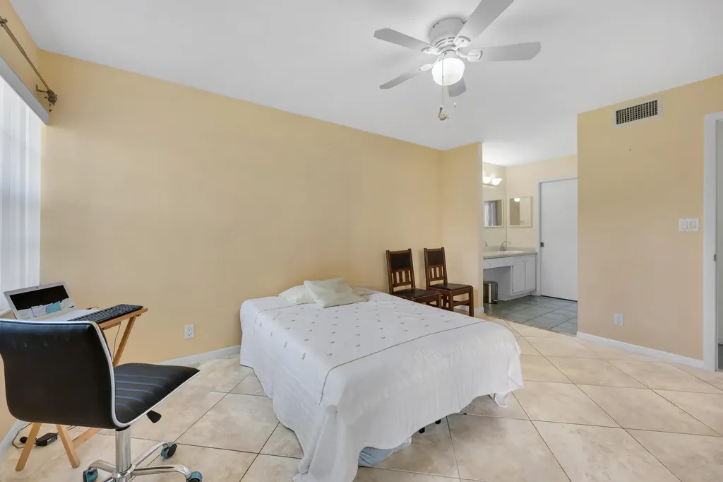 1086 Forest Lakes Drive Naples FL 34105