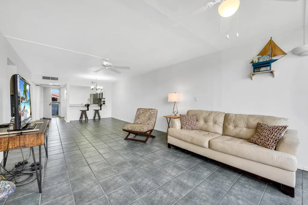 1086 Forest Lakes Drive Naples FL 34105