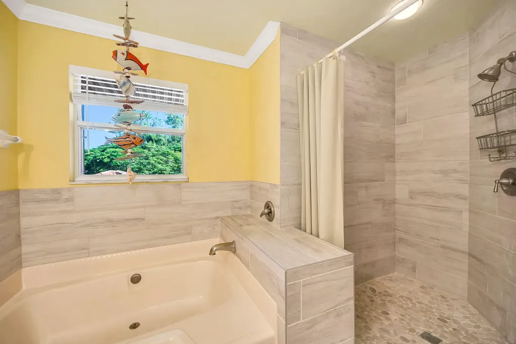 628 Woodshire Lane Naples FL 34105