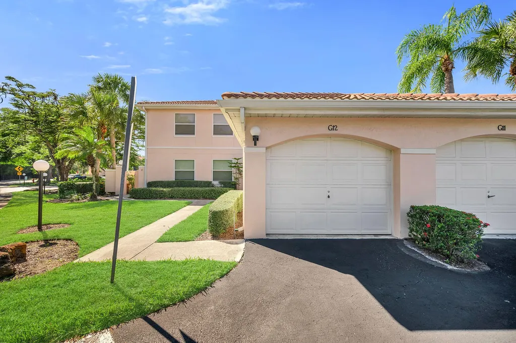 628 Woodshire Lane Naples FL 34105