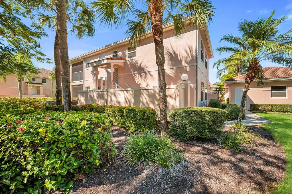628 Woodshire Lane Naples FL 34105
