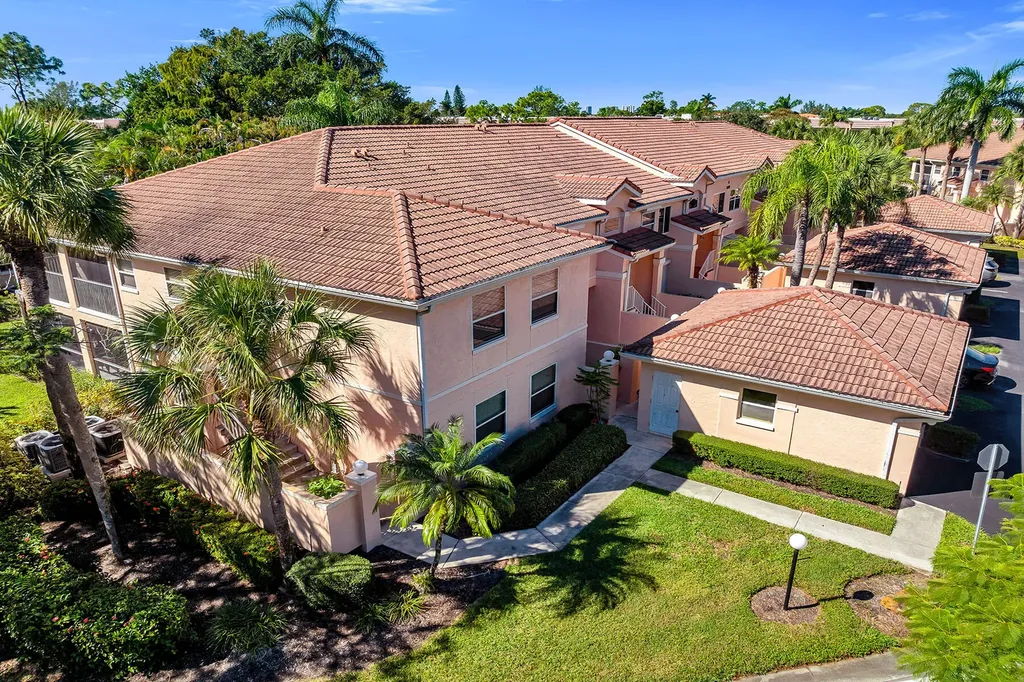 628 Woodshire Lane Naples FL 34105