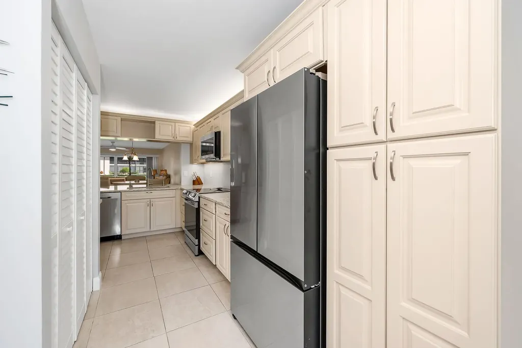 236 Pebble Beach Circle Naples FL 34113