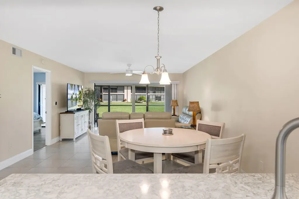 236 Pebble Beach Circle Naples FL 34113