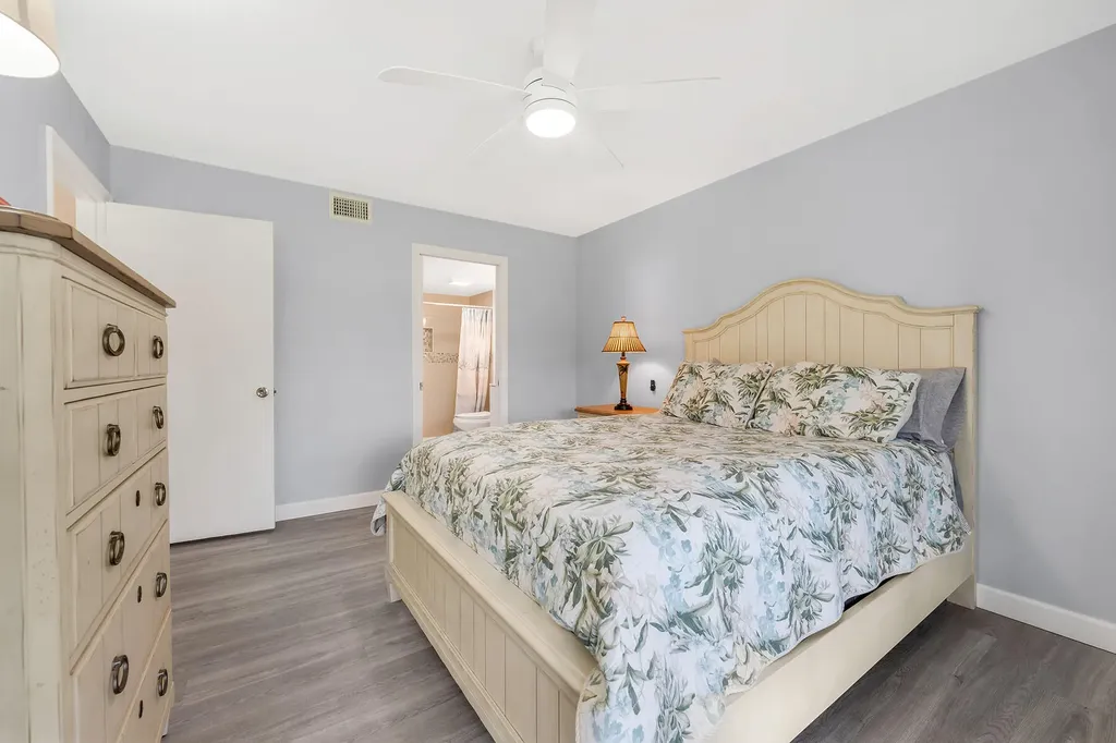 236 Pebble Beach Circle Naples FL 34113