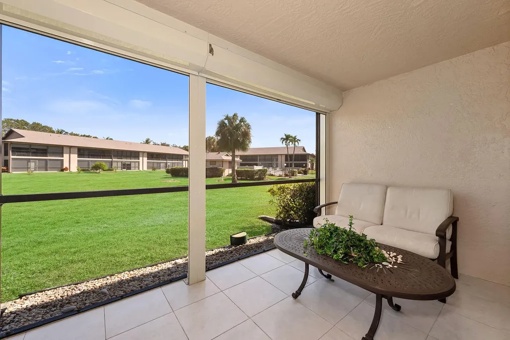 236 Pebble Beach Circle Naples FL 34113